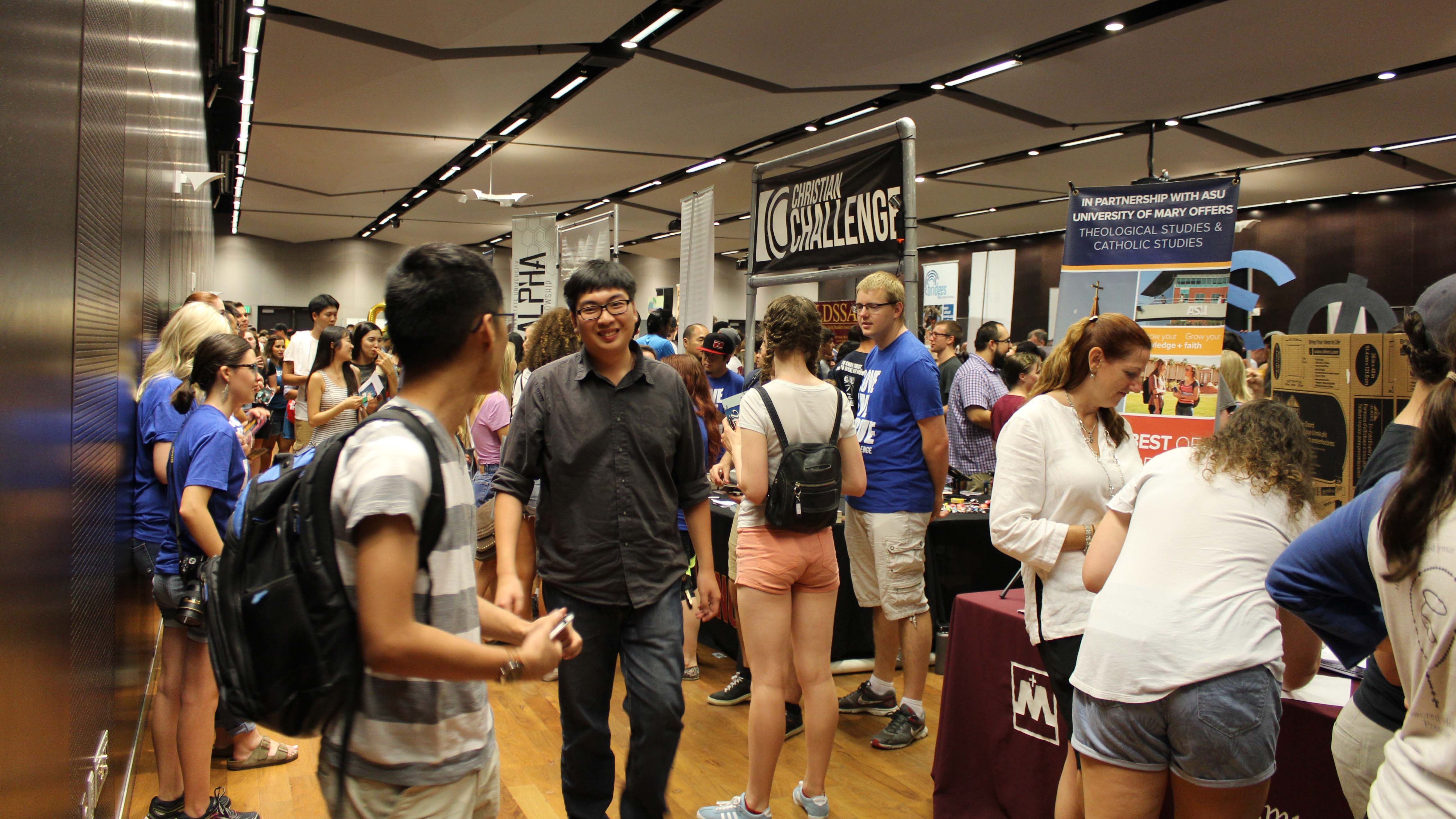 Students at the Passport to ASU involvement fair